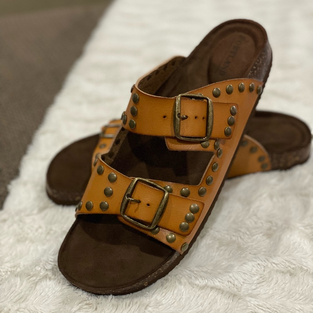 Portland Leather Studded Buckle Sandals in Cognac Brown